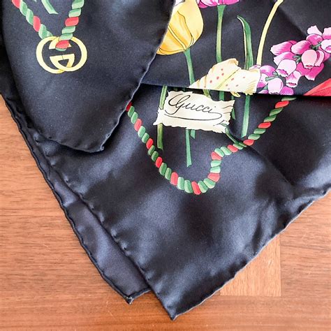 gucci neckerchief|original Gucci silk scarf.